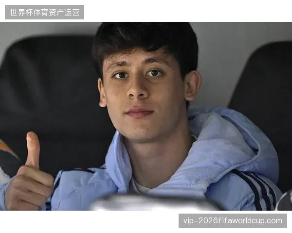 居莱尔凭借赛季稳定发挥获最佳新秀，场均2.1次关键传球盘活皇马右路进攻